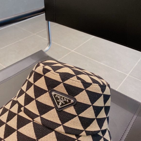 ?✨AUTHENTIC✨?Prada hat main image 9